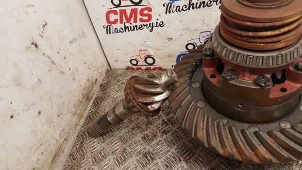 Ford 10, 100, 600 Rear Bevel Gear Differential E0nn4209ca, E0nn4610da, 83927041 - Diferenciál pro Traktor: obrázek 3 Ford 10, 100, 600 Rear Bevel Gear Differential E0nn4209ca, E0nn4610da, 83927041 - Diferenciál pro Traktor: obrázek 3