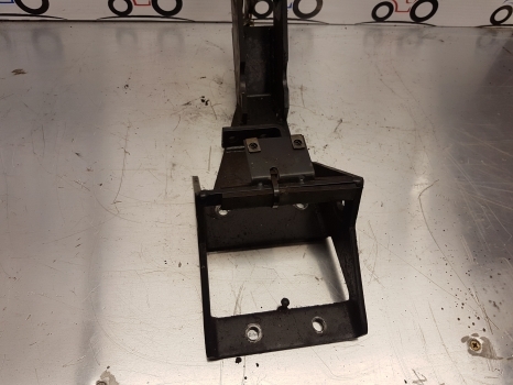Ford 10 , 30 And Tw Series Brake Pedal Bracket For Super Q E9nn2k113ab - Pedál pro Traktor: obrázek 2 Ford 10 , 30 And Tw Series Brake Pedal Bracket For Super Q E9nn2k113ab - Pedál pro Traktor: obrázek 2