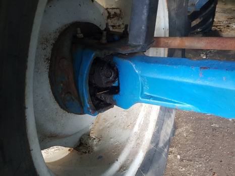 Ford 10 Series 8210 Zf Apl325 Front Axle Complete 4472051009 - Náprava a díly: obrázek 4 Ford 10 Series 8210 Zf Apl325 Front Axle Complete 4472051009 - Náprava a díly: obrázek 4