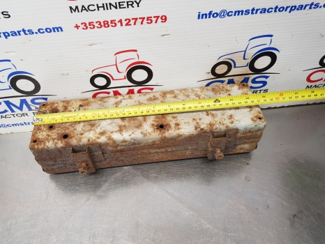 Ford 2000, 2600, 3000, 3600, 4000, 5000 Toolbox D3nn17005a11m, E3nn17005ab11m - Kabina a interiér: obrázek 5 Ford 2000, 2600, 3000, 3600, 4000, 5000 Toolbox D3nn17005a11m, E3nn17005ab11m - Kabina a interiér: obrázek 5