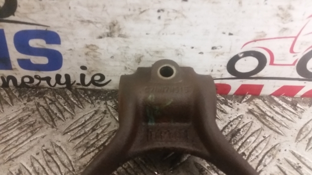 Ford 2600, 3600, 2000 Rear Axle Differential Lock Fork C5nn4n053a, C7nn7n515 - Diferenciál pro Traktor: obrázek 2 Ford 2600, 3600, 2000 Rear Axle Differential Lock Fork C5nn4n053a, C7nn7n515 - Diferenciál pro Traktor: obrázek 2
