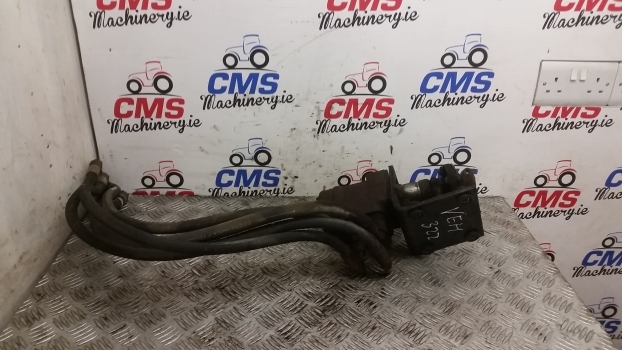 Ford 30, 10 S 4630 Danfoss Steering Motor Valve 83986295, E9223a244ba, 150n1260 - Ovládání volantem pro Traktor: obrázek 1 Ford 30, 10 S 4630 Danfoss Steering Motor Valve 83986295, E9223a244ba, 150n1260 - Ovládání volantem pro Traktor: obrázek 1