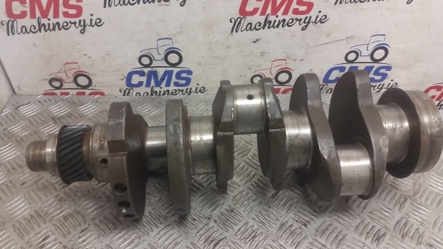 Ford 3600, 2910, 3 Cyl, 4.2 Stroke Crankshaft F0nn6300na, 87800469; E0nn6303aa - Zalomený hřídel pro Traktor: obrázek 1 Ford 3600, 2910, 3 Cyl, 4.2 Stroke Crankshaft F0nn6300na, 87800469; E0nn6303aa - Zalomený hřídel pro Traktor: obrázek 1