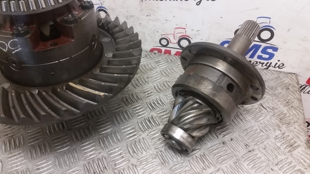 Ford 5000, 5.28, 37*7 Bevel Gear And Differential C5nn4209c, 81803384, 87554764 - Diferenciál pro Traktor: obrázek 3 Ford 5000, 5.28, 37*7 Bevel Gear And Differential C5nn4209c, 81803384, 87554764 - Diferenciál pro Traktor: obrázek 3