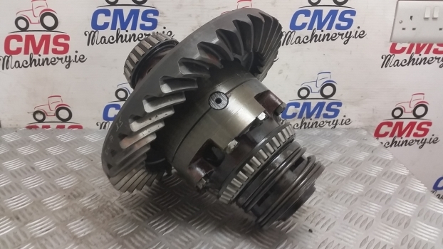 Ford 5000 Rear Bevel Gear (37:6) 81824192 And Differential C7nn4206a, 81816247 - Diferenciál pro Traktor: obrázek 1 Ford 5000 Rear Bevel Gear (37:6) 81824192 And Differential C7nn4206a, 81816247 - Diferenciál pro Traktor: obrázek 1