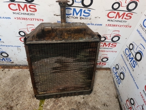 Ford 550, 655, 655a, 555a Radiator E0nn8005ea15l, 83925456 - Chladič pro Rýpadlo-nakladač: obrázek 4 Ford 550, 655, 655a, 555a Radiator E0nn8005ea15l, 83925456 - Chladič pro Rýpadlo-nakladač: obrázek 4