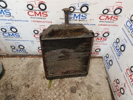 Ford 550, 655, 655a, 555a Radiator E0nn8005ea15l, 83925456 - Chladič pro Rýpadlo-nakladač: obrázek 3 Ford 550, 655, 655a, 555a Radiator E0nn8005ea15l, 83925456 - Chladič pro Rýpadlo-nakladač: obrázek 3