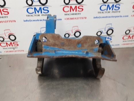 Ford 6640, 40 Series, Pick Up Hitch Bracket F0nns890aj, 81875162 - Rám/ Šasi: obrázek 3 Ford 6640, 40 Series, Pick Up Hitch Bracket F0nns890aj, 81875162 - Rám/ Šasi: obrázek 3