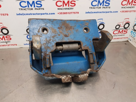 Ford 6640, 40 Series, Pick Up Hitch Bracket F0nns890aj, 81875162 - Rám/ Šasi: obrázek 5 Ford 6640, 40 Series, Pick Up Hitch Bracket F0nns890aj, 81875162 - Rám/ Šasi: obrázek 5