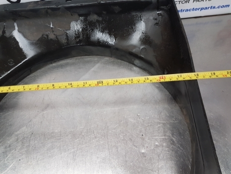 Ford 6710, 7710, 7600, 3600 Radiator Cowling E5nn8146ba, D7nn8146a - Chladič pro Traktor: obrázek 4 Ford 6710, 7710, 7600, 3600 Radiator Cowling E5nn8146ba, D7nn8146a - Chladič pro Traktor: obrázek 4
