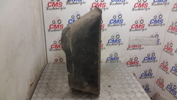 Ford 6710, 7710 Radiator Cowling E5nn8146ba, E5nn8146da - Chladící systém pro Traktor: obrázek 4 Ford 6710, 7710 Radiator Cowling E5nn8146ba, E5nn8146da - Chladící systém pro Traktor: obrázek 4
