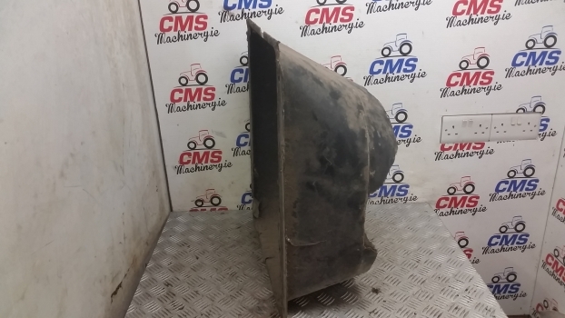Ford 6710, 7710 Radiator Cowling E5nn8146ba, E5nn8146da - Chladící systém pro Traktor: obrázek 2 Ford 6710, 7710 Radiator Cowling E5nn8146ba, E5nn8146da - Chladící systém pro Traktor: obrázek 2
