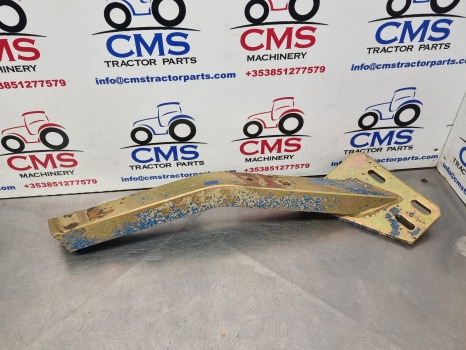 Ford 7610, 7710, 7810, 8830, 8730 Foot Step Lhs Bracket Only E4nn9420041ab - Stupátko: obrázek 1 Ford 7610, 7710, 7810, 8830, 8730 Foot Step Lhs Bracket Only E4nn9420041ab - Stupátko: obrázek 1
