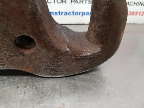 Ford 7810, 6610, 6410, 7710, 8210 Hook For Fwd. E0nne918ac29b, 83943810 - Rám/ Šasi: obrázek 4 Ford 7810, 6610, 6410, 7710, 8210 Hook For Fwd. E0nne918ac29b, 83943810 - Rám/ Šasi: obrázek 4