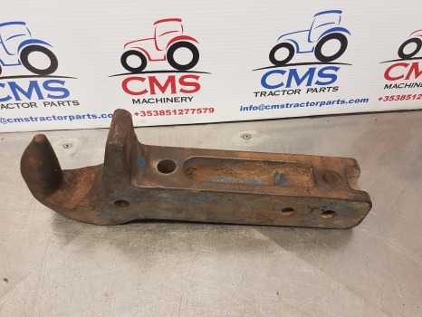 Ford 7810, 6610, 6410, 7710, 8210 Hook For Fwd. E0nne918ac29b, 83943810 - Rám/ Šasi: obrázek 1 Ford 7810, 6610, 6410, 7710, 8210 Hook For Fwd. E0nne918ac29b, 83943810 - Rám/ Šasi: obrázek 1
