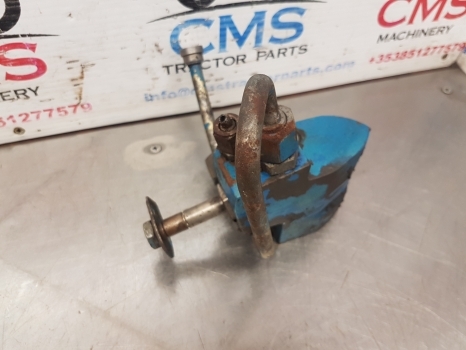 Ford 7840 Rear Differential Actuator Coupling F0nn2n456ae, F0nn2n456af, 82014572 - Diferenciál pro Traktor: obrázek 1 Ford 7840 Rear Differential Actuator Coupling F0nn2n456ae, F0nn2n456af, 82014572 - Diferenciál pro Traktor: obrázek 1