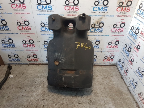 Ford 8240, 8340, 7840 Fuel Tank E9nn9002bc, E9nn9002bb, 82847557 - Palivová nádrž: obrázek 1 Ford 8240, 8340, 7840 Fuel Tank E9nn9002bc, E9nn9002bb, 82847557 - Palivová nádrž: obrázek 1