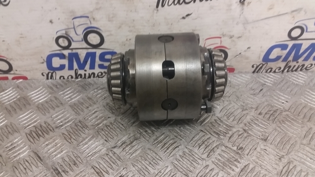 Ford 8340, 10, 40, Lb, Tlb Front Axle Differential Box Assy 9968055, 85827068 - Diferenciál pro Traktor: obrázek 1 Ford 8340, 10, 40, Lb, Tlb Front Axle Differential Box Assy 9968055, 85827068 - Diferenciál pro Traktor: obrázek 1