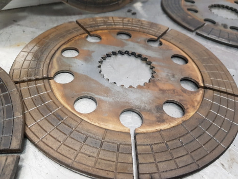 Ford 8430, 7840, 10, 600, 40, New Holland Ts Series, Brake Discs Kit E9nn2a097ba - Kotouče brzdy: obrázek 4 Ford 8430, 7840, 10, 600, 40, New Holland Ts Series, Brake Discs Kit E9nn2a097ba - Kotouče brzdy: obrázek 4