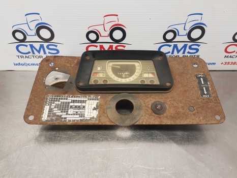 Ford Digger 10 Series, 555 Dashboard, Clock, Instrument Cluster D8nn10849ua - Palubní deska pro Zemědělská technika: obrázek 1 Ford Digger 10 Series, 555 Dashboard, Clock, Instrument Cluster D8nn10849ua - Palubní deska pro Zemědělská technika: obrázek 1