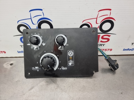 Ford Fiat New Holland 40, M, 60 Ser 7840 Draft Control Module 82012697, 82012644 - Elektrický systém: obrázek 1 Ford Fiat New Holland 40, M, 60 Ser 7840 Draft Control Module 82012697, 82012644 - Elektrický systém: obrázek 1
