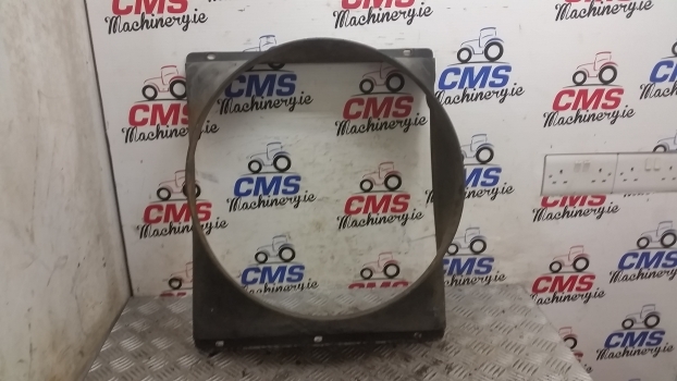Ford Radiator Cowling D5nn8146, Please See The Description - Chladící systém pro Traktor: obrázek 2 Ford Radiator Cowling D5nn8146, Please See The Description - Chladící systém pro Traktor: obrázek 2