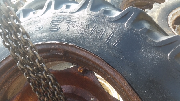 Ford Rear Wheel And Tyre 16.9-38. Please Check By The Photos. - Kompletní kolo pro Traktor: obrázek 4 Ford Rear Wheel And Tyre 16.9-38. Please Check By The Photos. - Kompletní kolo pro Traktor: obrázek 4