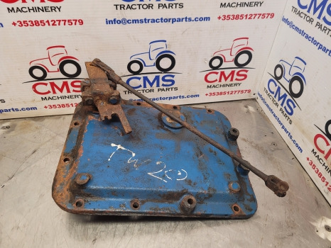 Ford Tw, 30 Series Tw20, Tw15, Tw5, 8530 Transmission Top Cover Plate D8nn7222ab - Transmise: obrázek 5 Ford Tw, 30 Series Tw20, Tw15, Tw5, 8530 Transmission Top Cover Plate D8nn7222ab - Transmise: obrázek 5