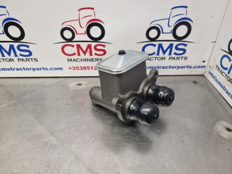 Ford Tw10, Tw Series, 9600 Brake Master Cylinder C7nn2140a, D3nn2140a - Brzdové díly pro Zemědělská technika: obrázek 1 Ford Tw10, Tw Series, 9600 Brake Master Cylinder C7nn2140a, D3nn2140a - Brzdové díly pro Zemědělská technika: obrázek 1