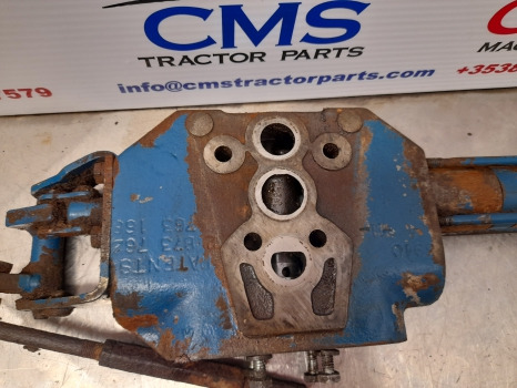 Ford Tw20, Tw10, 8700, 9700 Hydraulic Auxiliary Spool Valve D8nnb950ba - Hydraulika: obrázek 3 Ford Tw20, Tw10, 8700, 9700 Hydraulic Auxiliary Spool Valve D8nnb950ba - Hydraulika: obrázek 3