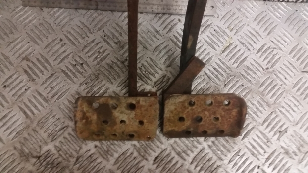 Jcb 3cx Brake Pedals Assy 122/14700 12214700 Lh 122/14600 12214600 Rh - Brzdové díly pro Rýpadlo-nakladač: obrázek 3 Jcb 3cx Brake Pedals Assy 122/14700 12214700 Lh 122/14600 12214600 Rh - Brzdové díly pro Rýpadlo-nakladač: obrázek 3