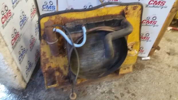 Jcb 410 Engine Water Cooling Radiator Assembly With Cab Panel, Pipes, Cowling. - Chladič pro Kolový nakladač: obrázek 3 Jcb 410 Engine Water Cooling Radiator Assembly With Cab Panel, Pipes, Cowling. - Chladič pro Kolový nakladač: obrázek 3