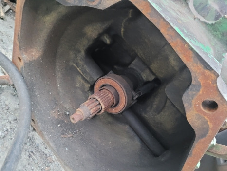 John Deere 2130 Transmission Gearbox For Parts Complete Backend Pto, Differential, Bevel Gear - Převodovka: obrázek 3 John Deere 2130 Transmission Gearbox For Parts Complete Backend Pto, Differential, Bevel Gear - Převodovka: obrázek 3