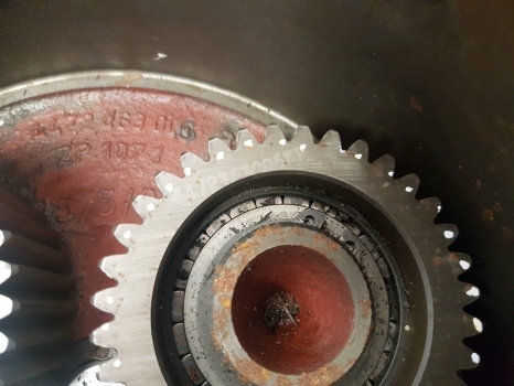 John Deere 2650 Front Axle Hub Hat Assy L60111, L60110, 4472463005, 4472363006 - Hlava pro Traktor: obrázek 3 John Deere 2650 Front Axle Hub Hat Assy L60111, L60110, 4472463005, 4472363006 - Hlava pro Traktor: obrázek 3