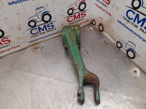 Podvěs John Deere 3040, 3030, 3130, 2840 Crossshaft Arm Lhs Rhs T28536: obrázek 6