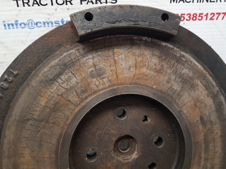 John Deere 3130, 3030, 1830, 2030, 2130 Flywheel Ar92508, At26482, T28432 - Setrvačník: obrázek 4 John Deere 3130, 3030, 1830, 2030, 2130 Flywheel Ar92508, At26482, T28432 - Setrvačník: obrázek 4