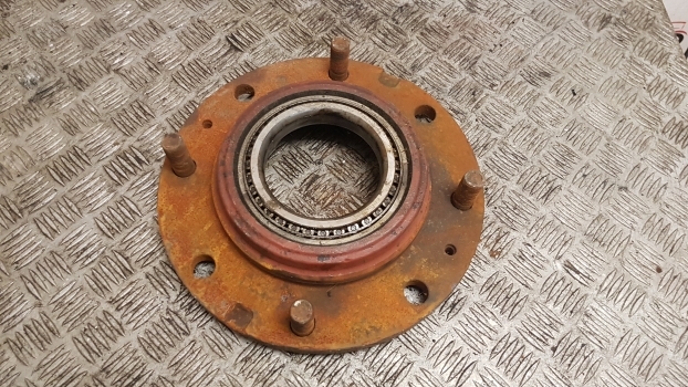John Deere 3200 ,3400 Hub Bolt Plate Z72470 - Hlava pro Traktor: obrázek 2 John Deere 3200 ,3400 Hub Bolt Plate Z72470 - Hlava pro Traktor: obrázek 2