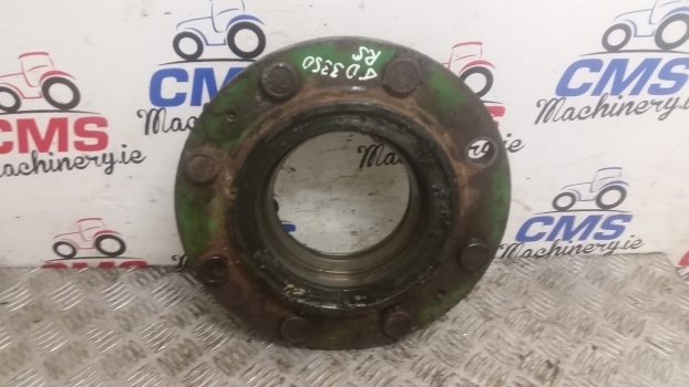 John Deere 40, 41, 50, 55 Series 2950, 3050, 3150, 3350 Front Axle Hub L41928 - Hlava pro Traktor: obrázek 1 John Deere 40, 41, 50, 55 Series 2950, 3050, 3150, 3350 Front Axle Hub L41928 - Hlava pro Traktor: obrázek 1