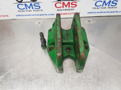 John Deere 6000, 6010, 6020 Series Top Link Bracket L78801, L78802 - Podvěs: obrázek 1 John Deere 6000, 6010, 6020 Series Top Link Bracket L78801, L78802 - Podvěs: obrázek 1