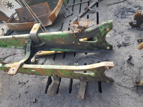 John Deere 6110 Main Frame Assy Al154823, Al114447, Al116521 - Podvěs kabiny: obrázek 2 John Deere 6110 Main Frame Assy Al154823, Al114447, Al116521 - Podvěs kabiny: obrázek 2