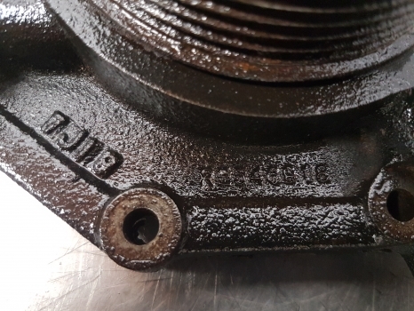John Deere 6115m, 6115r, 6120, 6120r Water Pump Re523169, Re546918 - Vodní pumpa pro Traktor: obrázek 4 John Deere 6115m, 6115r, 6120, 6120r Water Pump Re523169, Re546918 - Vodní pumpa pro Traktor: obrázek 4