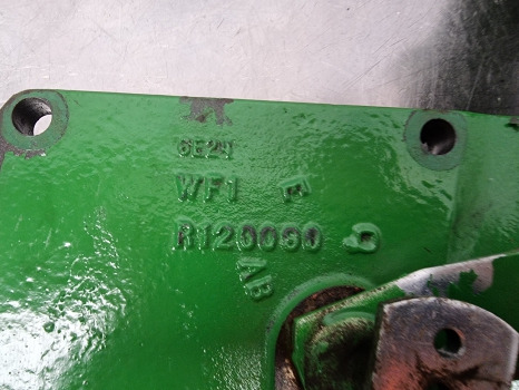 John Deere 6215r, 6195m, 6195r Transmission Shift Cover R120090, Re55844 - Převodovka: obrázek 4 John Deere 6215r, 6195m, 6195r Transmission Shift Cover R120090, Re55844 - Převodovka: obrázek 4