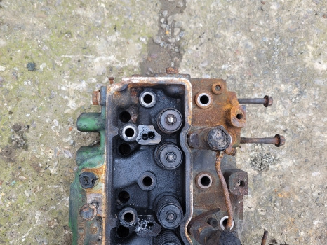John Deere 6230, 6330, 6430 Engine Cylinder Head R524836, R520778, Re525458 - Hlava válců: obrázek 5 John Deere 6230, 6330, 6430 Engine Cylinder Head R524836, R520778, Re525458 - Hlava válců: obrázek 5