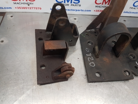 John Deere 6820, 6020 Series, Cab Suspension Support Kit Al177269, Al160670 - Podvěs kabiny pro Traktor: obrázek 5 John Deere 6820, 6020 Series, Cab Suspension Support Kit Al177269, Al160670 - Podvěs kabiny pro Traktor: obrázek 5
