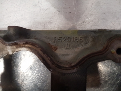 John Deere Class Arion 640, 6210r Rocker Arm Valve Re545803, R529186, Re539152 - Hlava válců pro Traktor: obrázek 4 John Deere Class Arion 640, 6210r Rocker Arm Valve Re545803, R529186, Re539152 - Hlava válců pro Traktor: obrázek 4