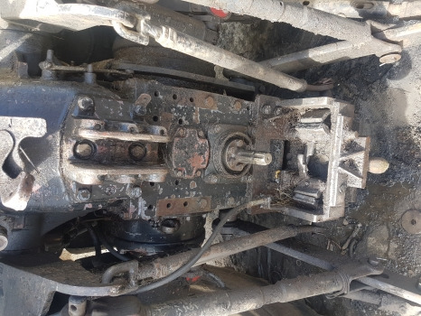 Lamborghini 1106 Engine, Front, Rear Axle, Transmission, Hydraulic And Lift Nut - Motor: obrázek 2 Lamborghini 1106 Engine, Front, Rear Axle, Transmission, Hydraulic And Lift Nut - Motor: obrázek 2