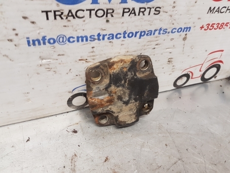 Landini Vision 95, 105 Front Axle King Pin Bottom Cover 3557994m1 - Přední náprava pro Traktor: obrázek 2 Landini Vision 95, 105 Front Axle King Pin Bottom Cover 3557994m1 - Přední náprava pro Traktor: obrázek 2