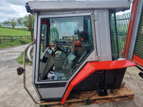 Massey Ferguson 3000 Series, 3050, 3070, 3080, 3090 Cab Complete Sold, Sold - Kabina: obrázek 5 Massey Ferguson 3000 Series, 3050, 3070, 3080, 3090 Cab Complete Sold, Sold - Kabina: obrázek 5