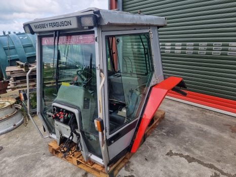 Massey Ferguson 3000 Series, 3050, 3070, 3080, 3090 Cab Complete Sold, Sold - Kabina: obrázek 4 Massey Ferguson 3000 Series, 3050, 3070, 3080, 3090 Cab Complete Sold, Sold - Kabina: obrázek 4