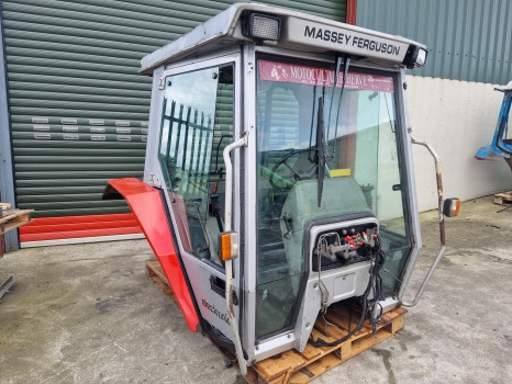 Massey Ferguson 3000 Series, 3050, 3070, 3080, 3090 Cab Complete Sold, Sold - Kabina: obrázek 1 Massey Ferguson 3000 Series, 3050, 3070, 3080, 3090 Cab Complete Sold, Sold - Kabina: obrázek 1
